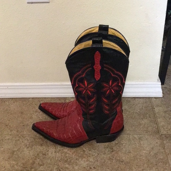 Authentic alligator skin cowboy boots - Picture 2 of 4